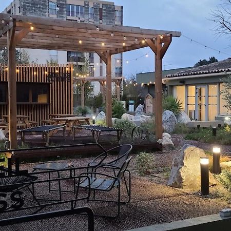 Cowool Avignon Aparthotel Exterior photo